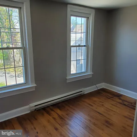 $1,300 | 314 South Locust Street, Hagerstown, MD 21740