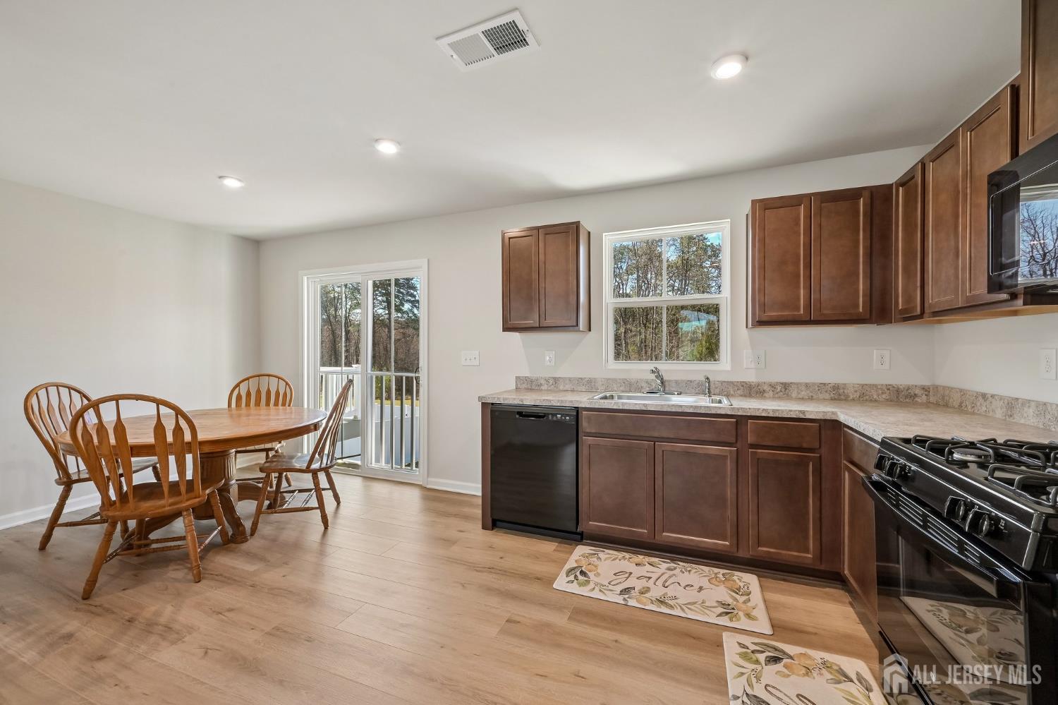 60 Rowand Way East Clementon, NJ 08021 - Photo 7 of 23