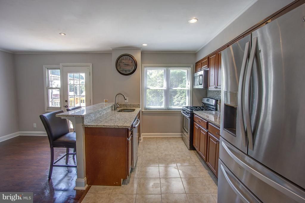859 Bradhurst Road Baltimore, MD 21212 - Photo 3 of 8 Kitchen