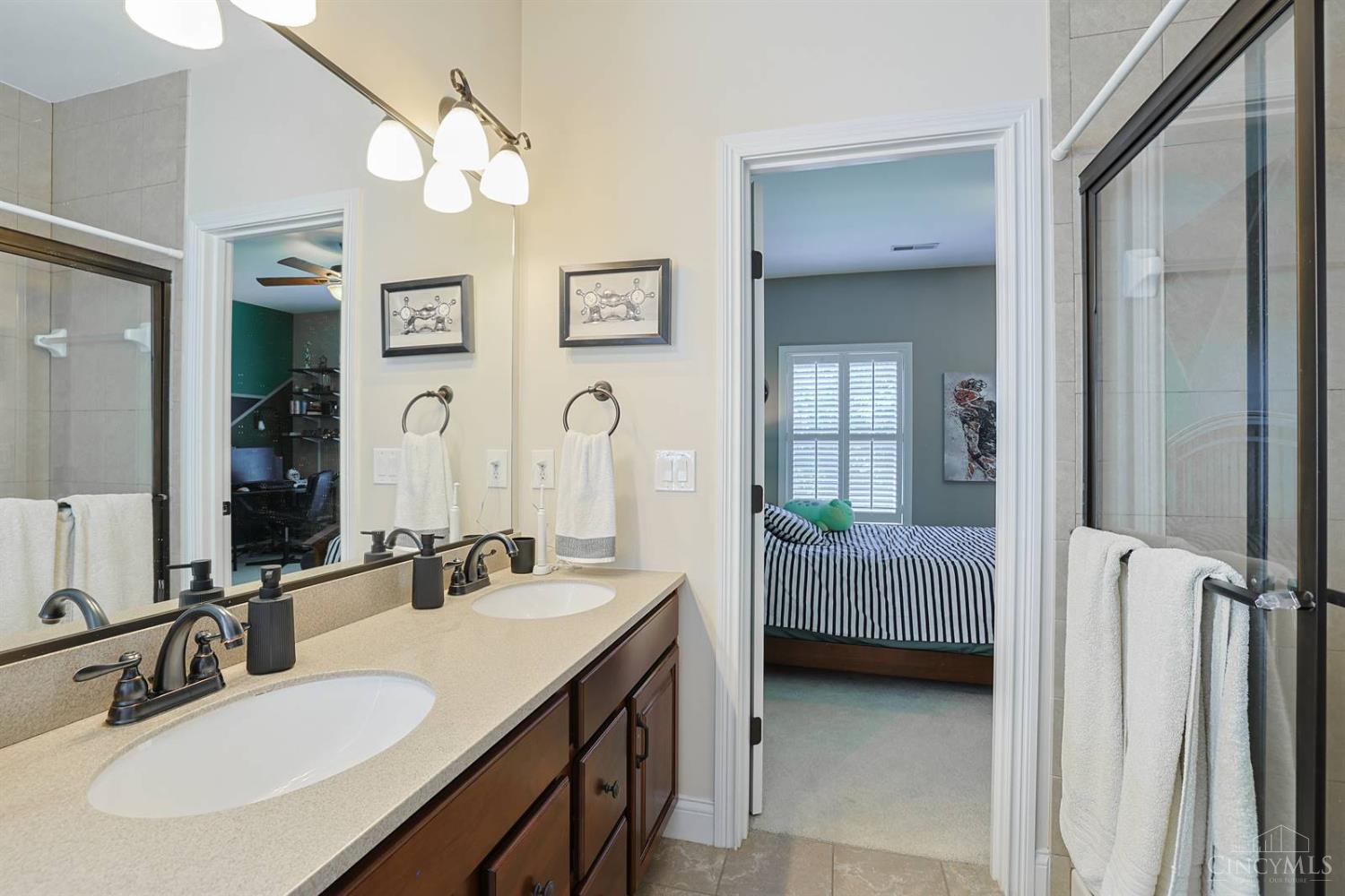 2325 Estate Ridge Drive Cincinnati, OH 45244 - Photo 42 of 73
