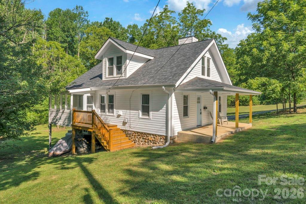 1415 Roan Road Spruce Pine, NC 28777 - Photo 4 of 42