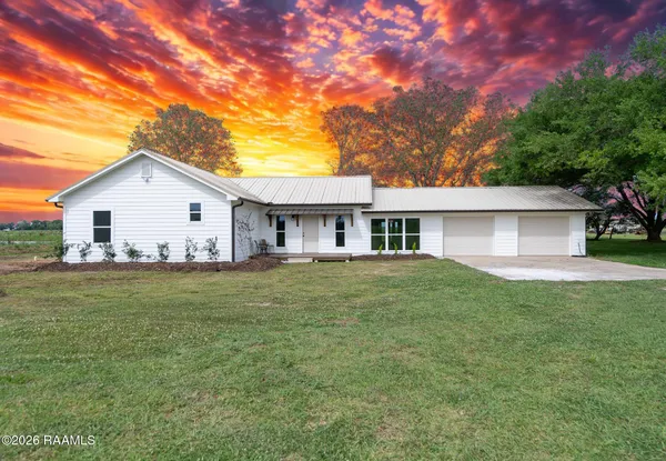 $318,500 | 128 Neumeyer Lane, Basile, LA 70515