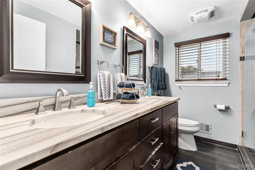 1243 North Cavalier Road Canton, MI 48187 - Photo 14 of 25