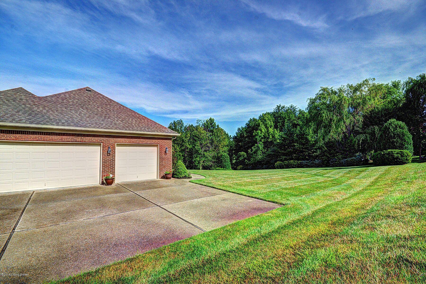 12104 Ridgeview Court Goshen, KY 40026 - Photo 2 of 52 12104RidgeviewBackYardView