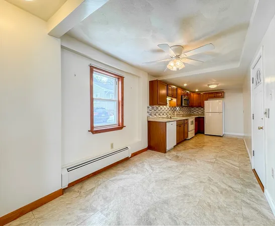 $2,000 | 117 Central Street, Unit 1, Peabody, MA 01960