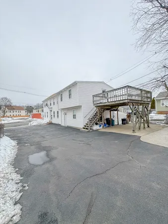 $2,000 | 117 Central Street, Unit 1, Peabody, MA 01960