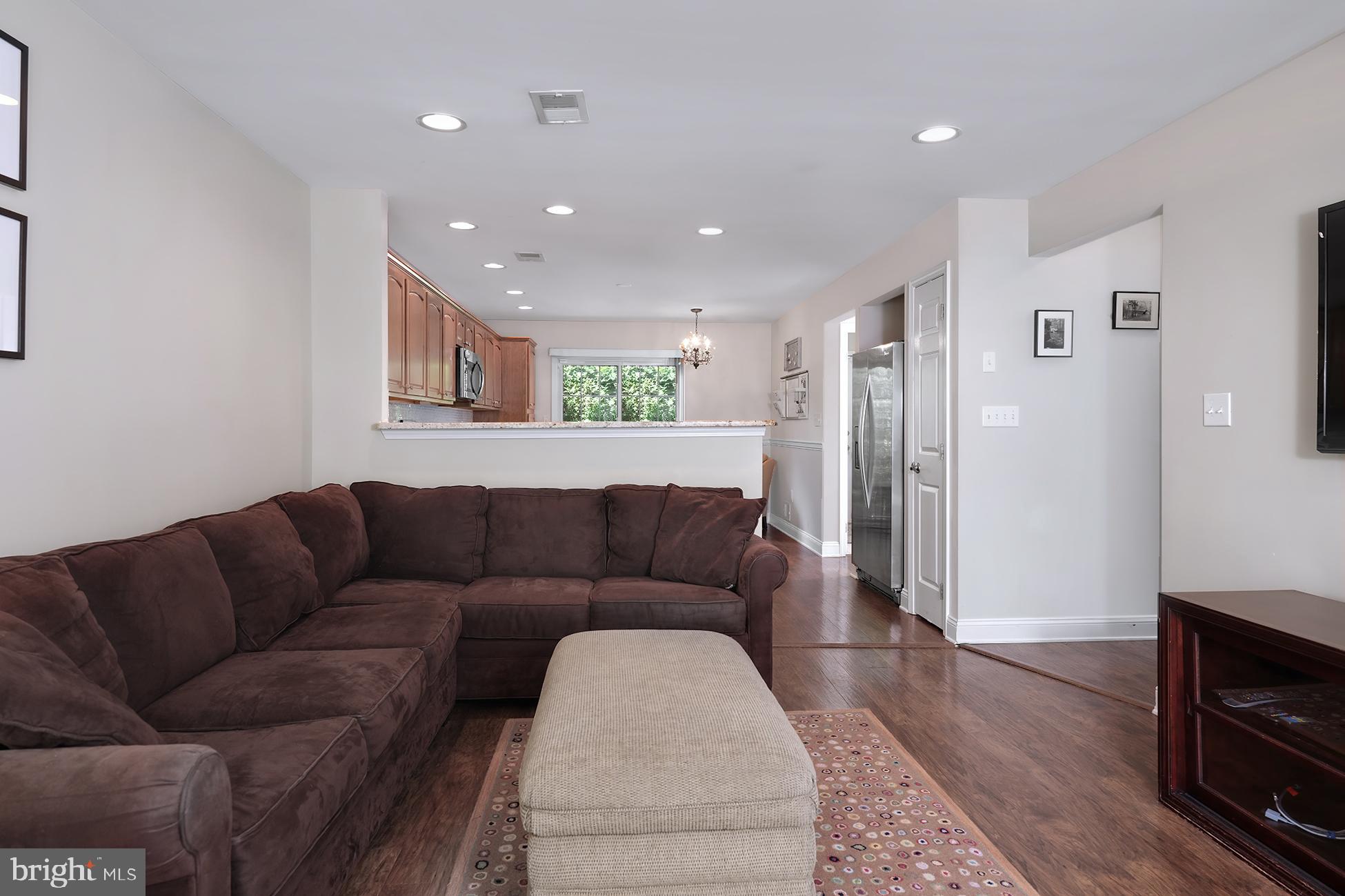 165 Coburn Road Pennington, NJ 08534 - Photo 11 of 25