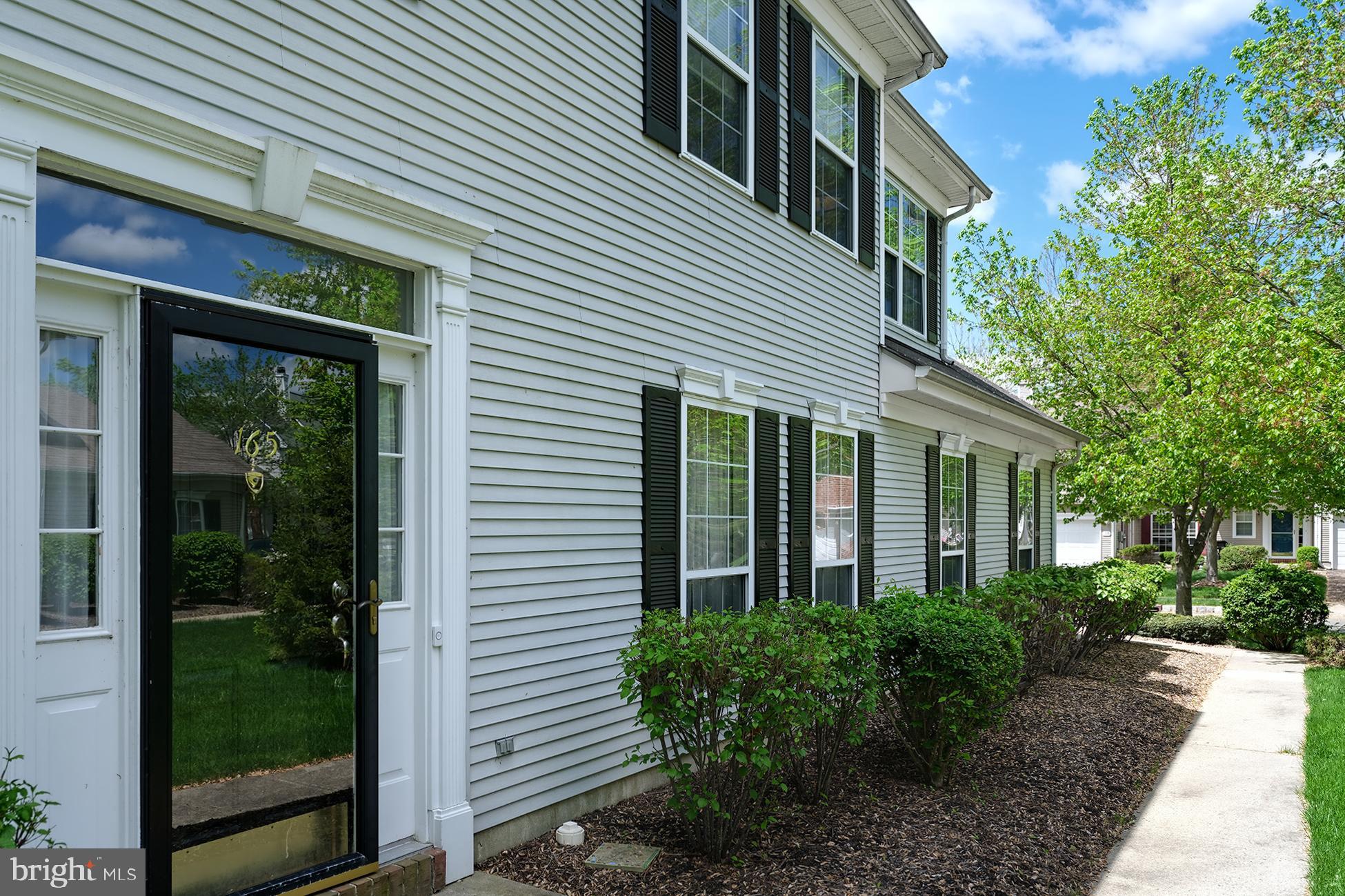 165 Coburn Road Pennington, NJ 08534 - Photo 3 of 25