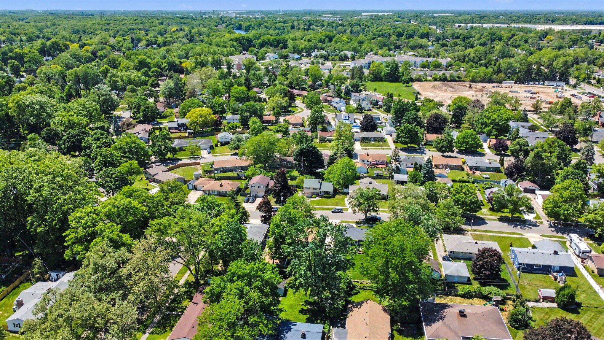 2117 Edwin Place Lansing, MI 48911 - Photo 13 of 37 035_file_7006