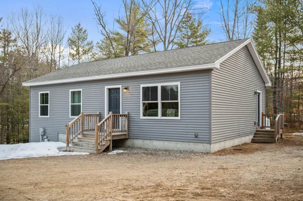 $395,000 | 6 Oak Woods Drive, Hiram, ME 04041