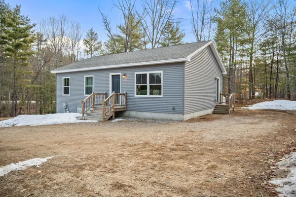 $395,000 | 6 Oak Woods Drive, Hiram, ME 04041