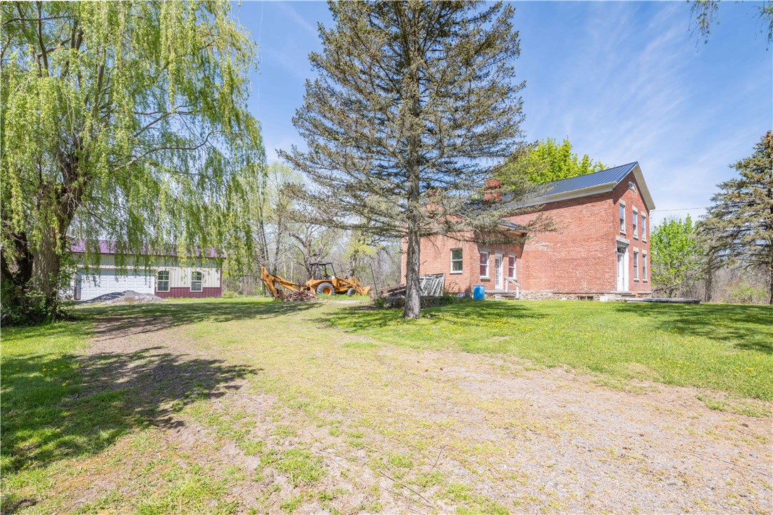 1694 Payne Road Farmington, NY 14425 - Photo 4 of 24