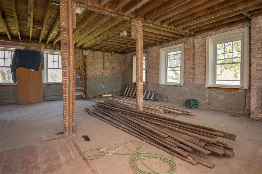1694 Payne Road Farmington, NY 14425 - Photo 7 of 24