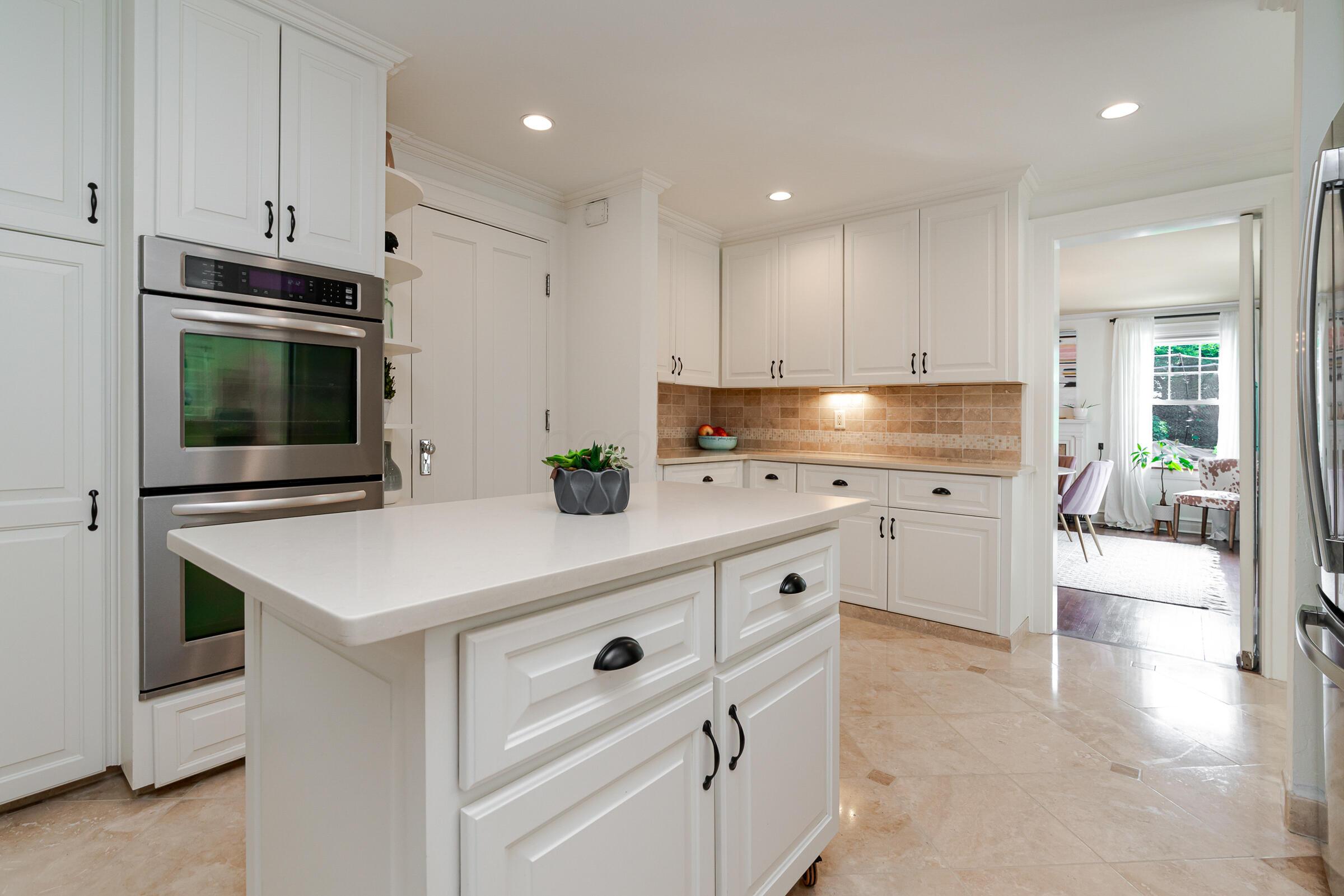 233 Preston Road Columbus, OH 43209 - Photo 20 of 81 Kitchen
