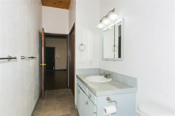 $2,400 | 45-308 Kahiko Street, Kaneohe, HI 96744