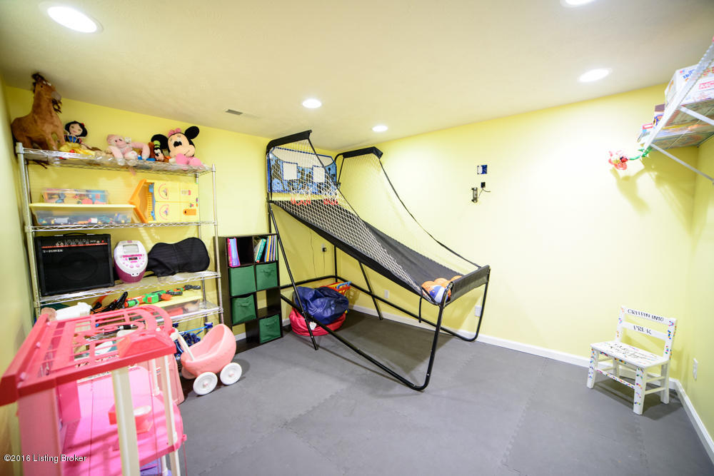 7607 Aspen Ridge Road Louisville, KY 40214 - Photo 32 of 39 bonus/ game room