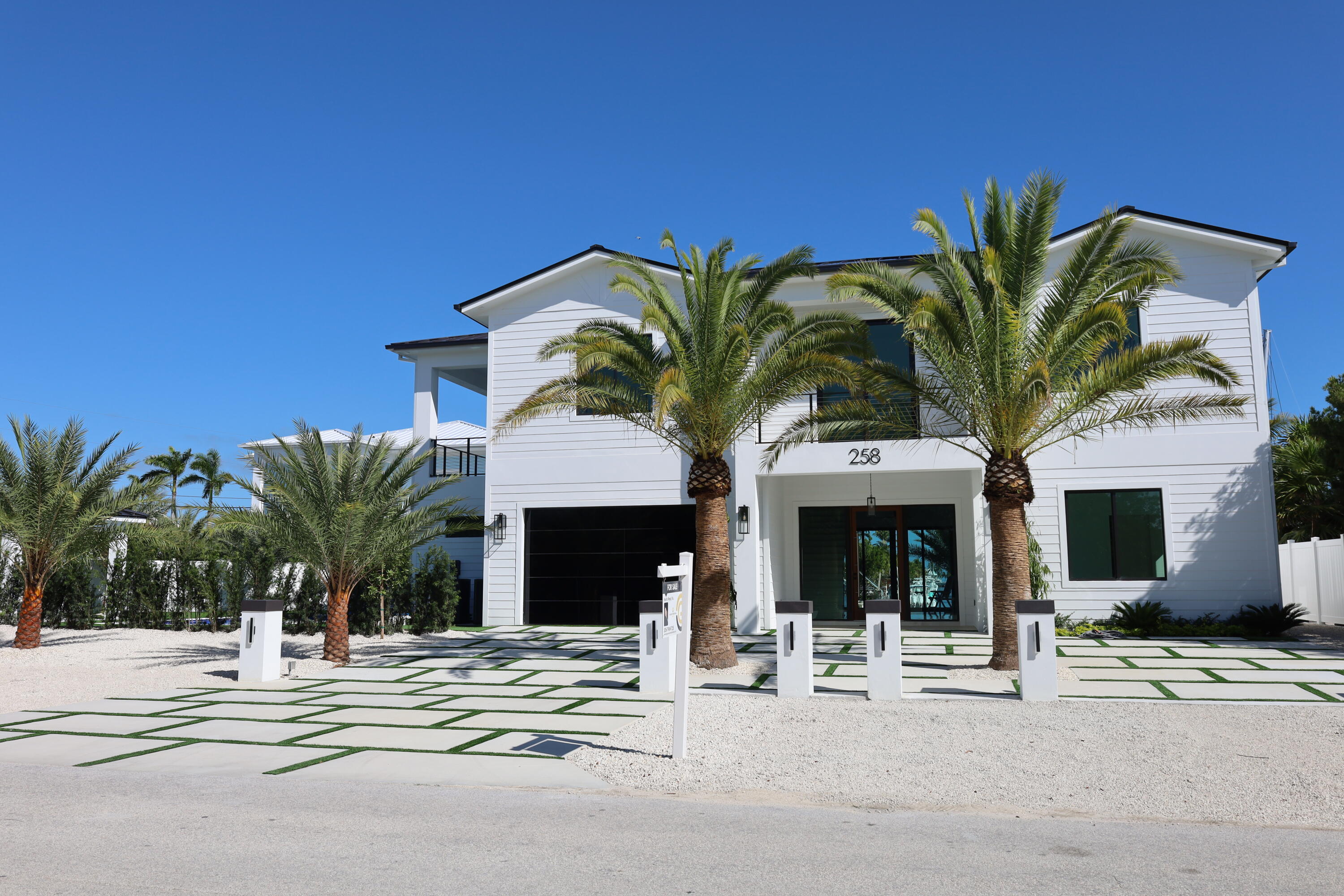 258 Caribbean Drive Key Largo, FL 33037 - Photo 4 of 23 IMG_0228