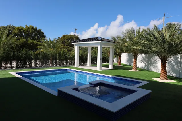 $5,950,000 | 258 Caribbean Drive, Key Largo, FL 33037