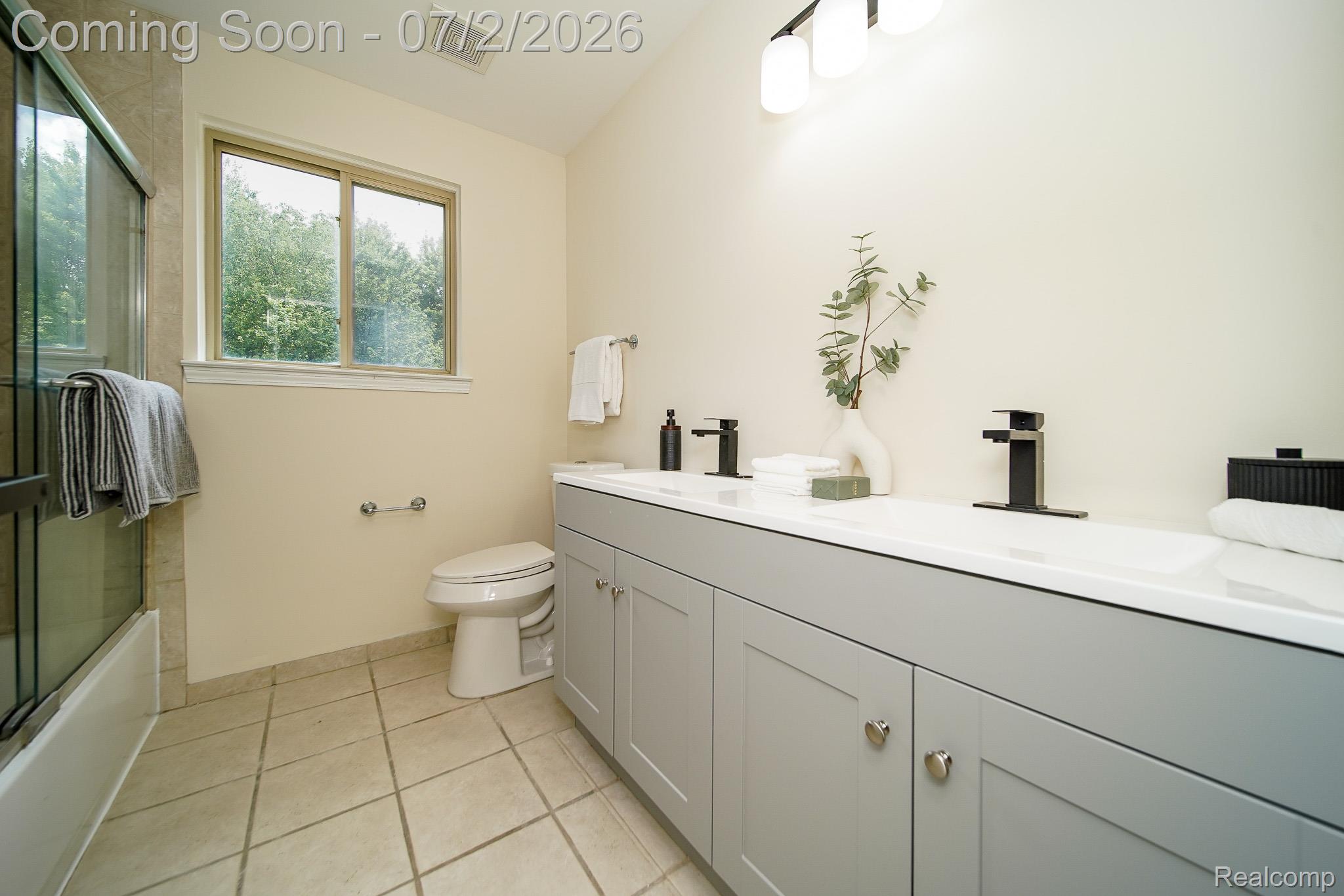5558 Bedell Road Sterling Heights, MI 48310 - Photo 63 of 77 DDS04959.jpg