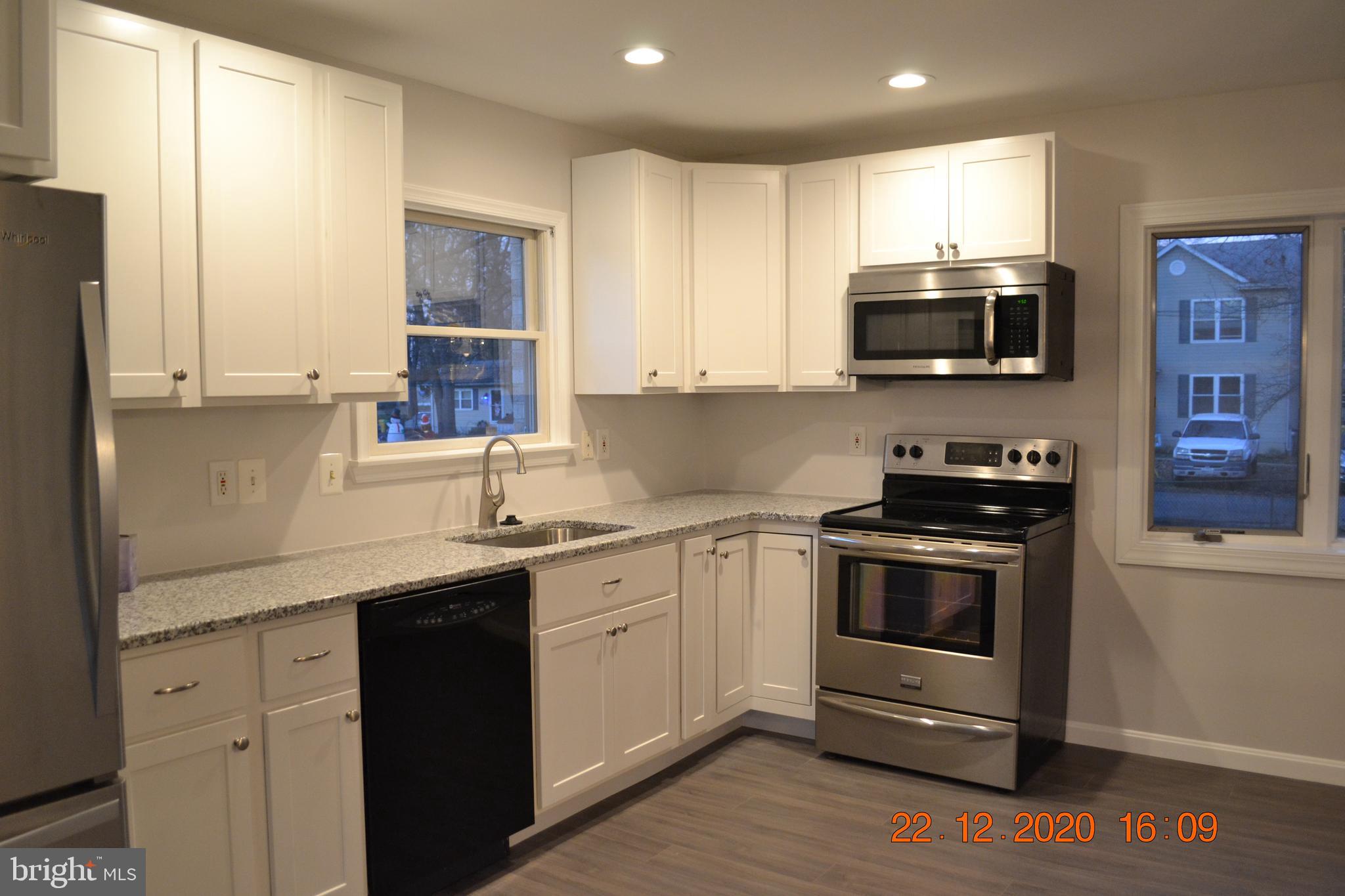 7786 West Shore Road Pasadena, MD 21122 - Photo 11 of 51 Fresh paint through-out the entire house