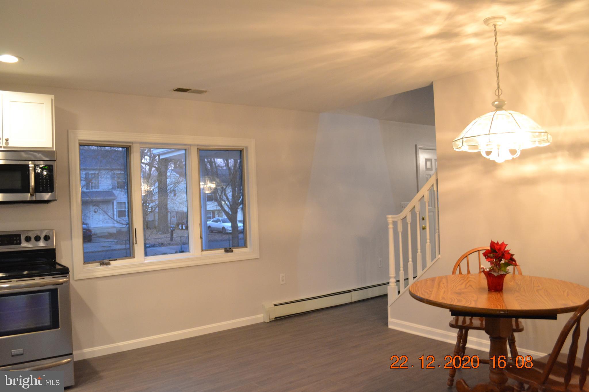 7786 West Shore Road Pasadena, MD 21122 - Photo 12 of 51 New floors though-out main and upper1