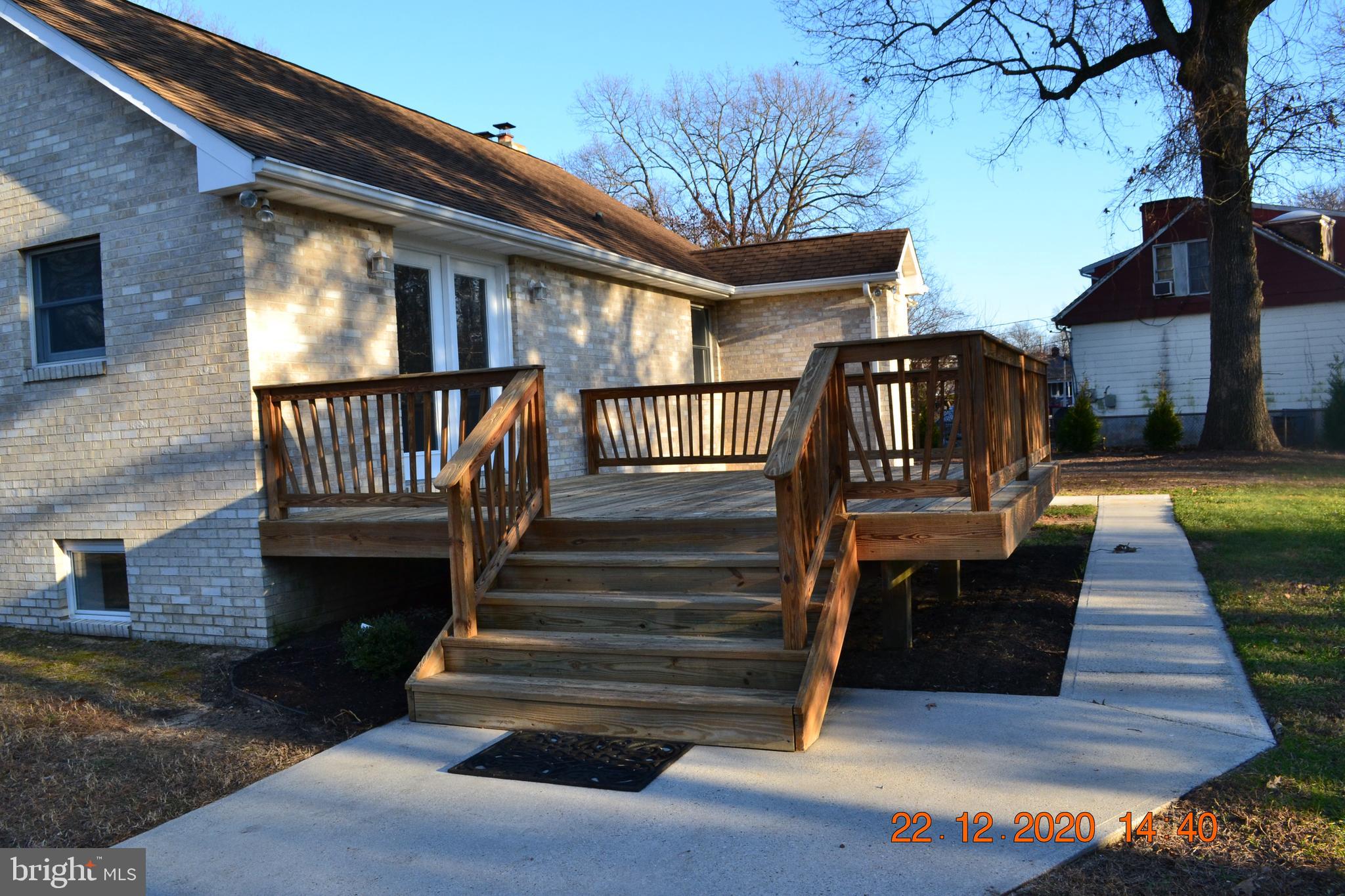7786 West Shore Road Pasadena, MD 21122 - Photo 3 of 51 Large Rear Deck