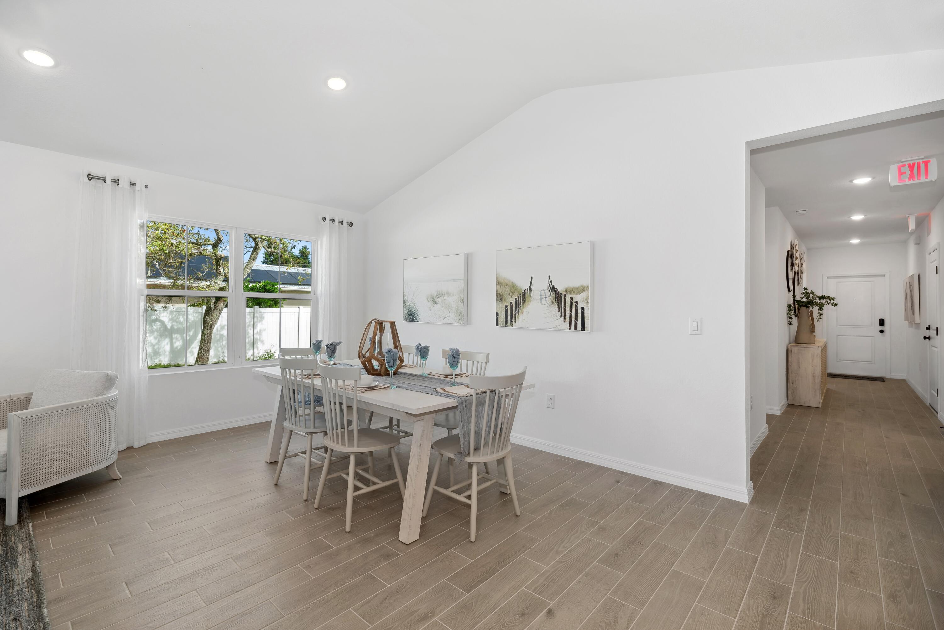 1665 Wyoming Drive Southeast, Unit 100 Palm Bay, FL 32909 - Photo 16 of 29 Dining Area