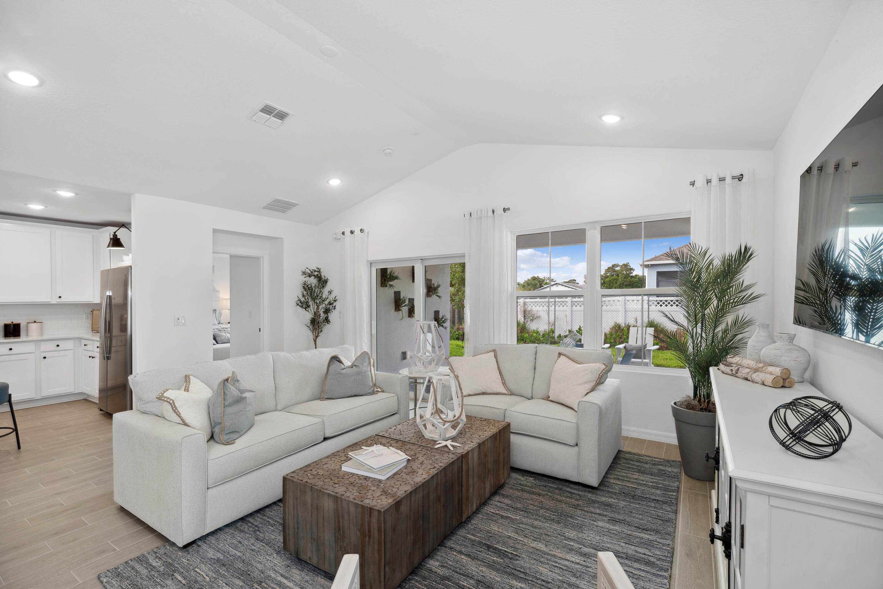1665 Wyoming Drive Southeast, Unit 100 Palm Bay, FL 32909 - Photo 19 of 29 Great Room
