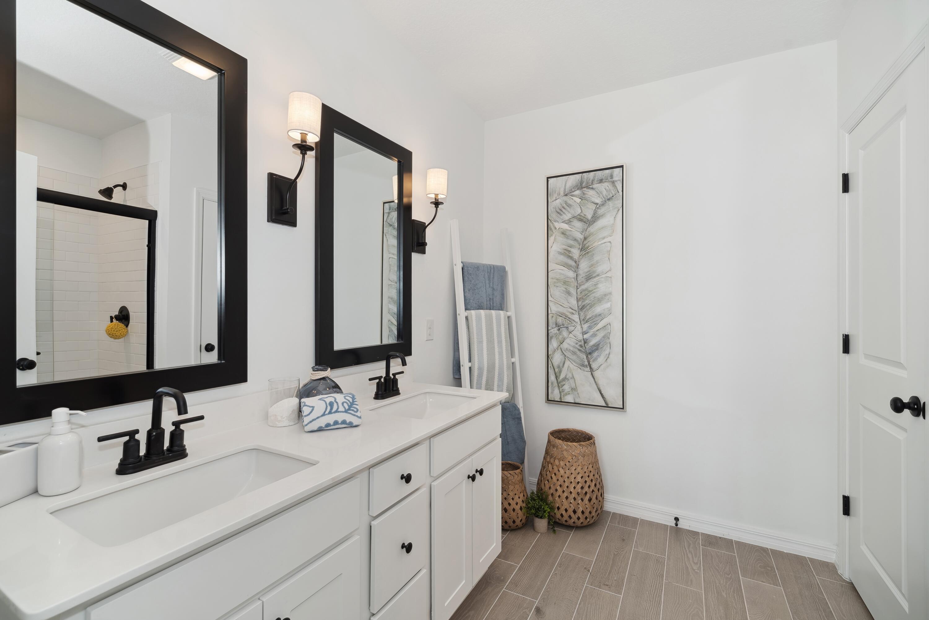 1665 Wyoming Drive Southeast, Unit 100 Palm Bay, FL 32909 - Photo 24 of 29 Primary Bath
