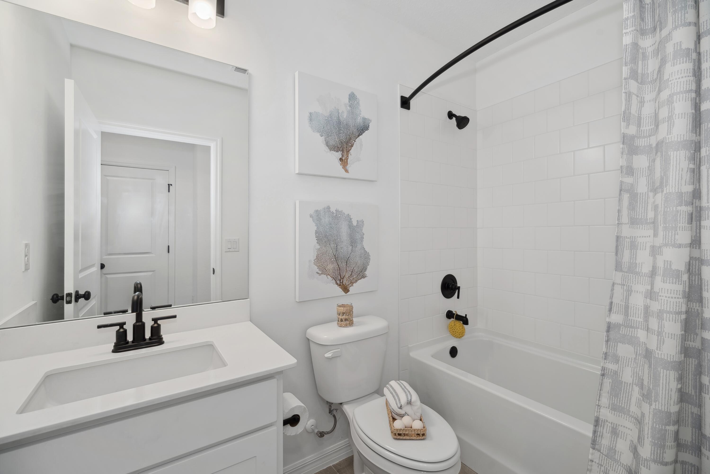 1665 Wyoming Drive Southeast, Unit 100 Palm Bay, FL 32909 - Photo 8 of 29 Hall Bath