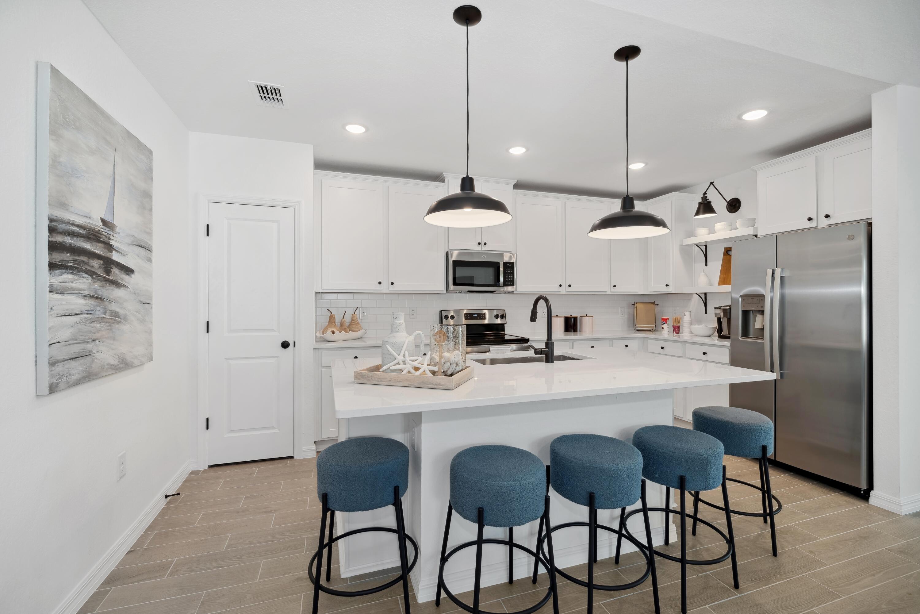 1665 Wyoming Drive Southeast, Unit 100 Palm Bay, FL 32909 - Photo 10 of 29 Kitchen
