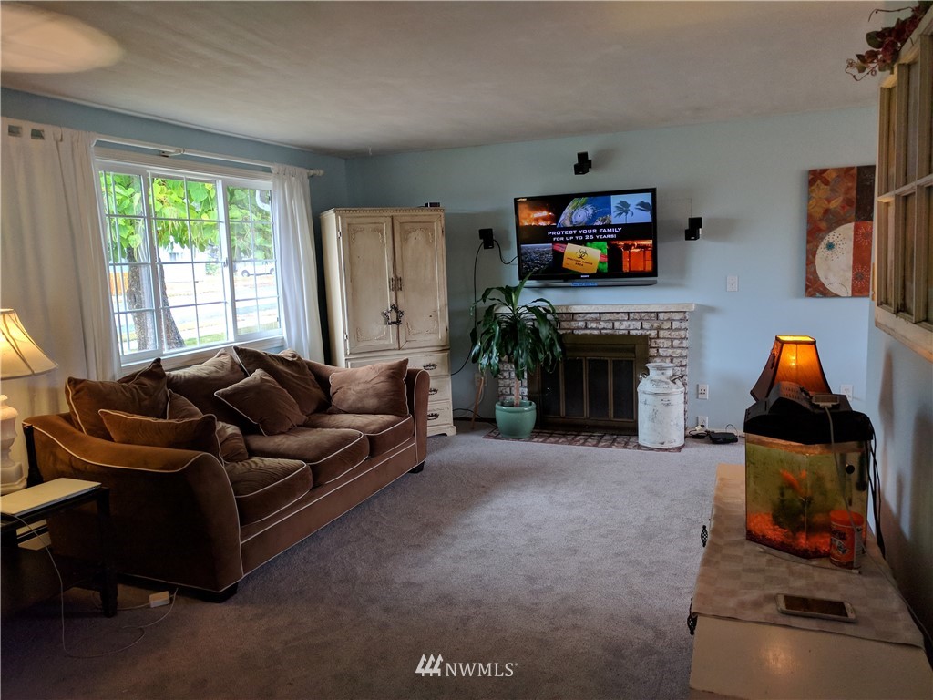 141 Southwest 5th Street Chehalis, WA 98532 - Photo 2 of 23 Gallery Image 2