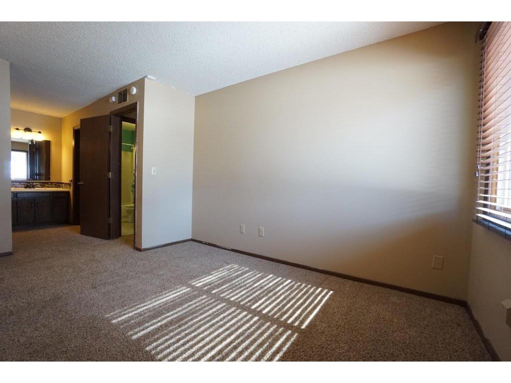 4496 Cinnamon Ridge Trail, Unit A Eagan, MN 55122 - Photo 15 of 20 Gallery Image 15