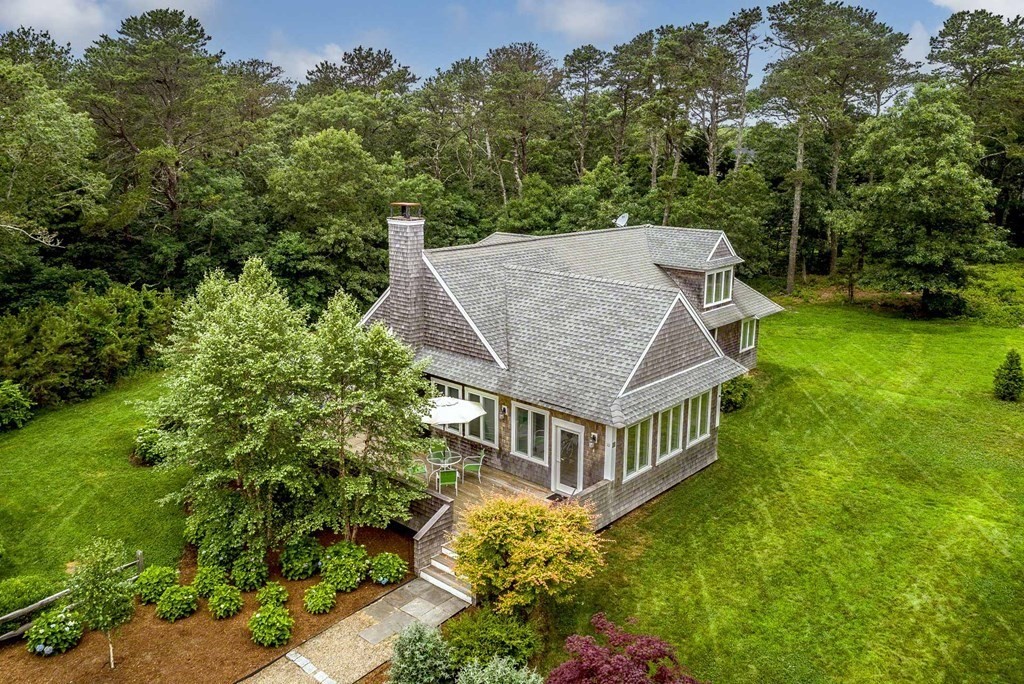 10 Codman Spring Road Edgartown, MA 02539 - Photo 31 of 32 front view of a house with a yard