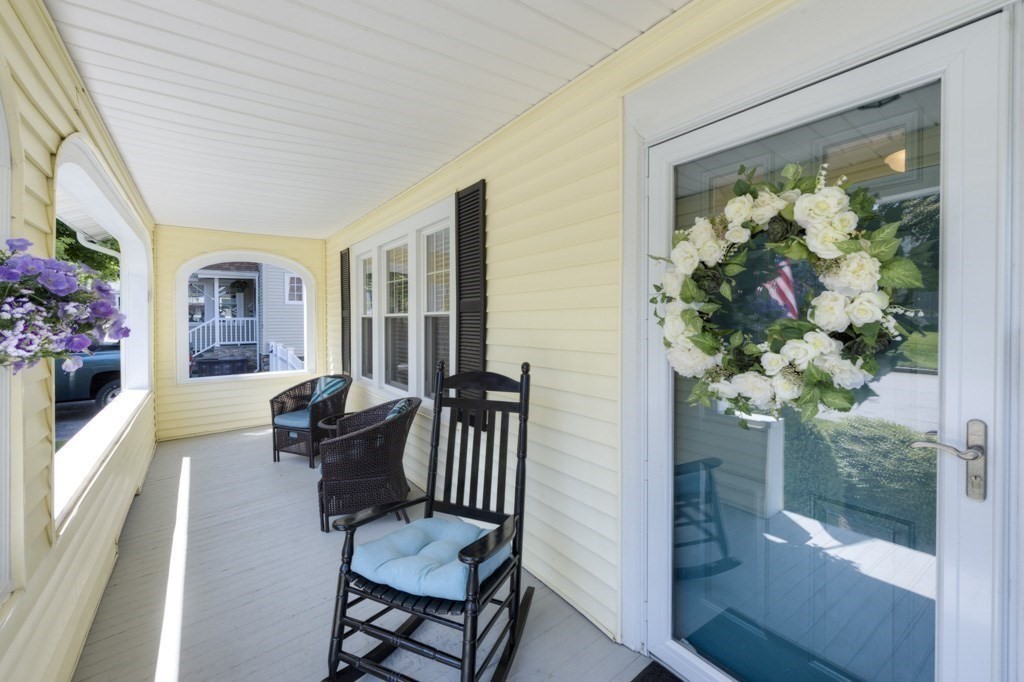 46 Eagle Road Worcester, MA 01605 - Photo 3 of 42 a living room with furniture and a potted plant