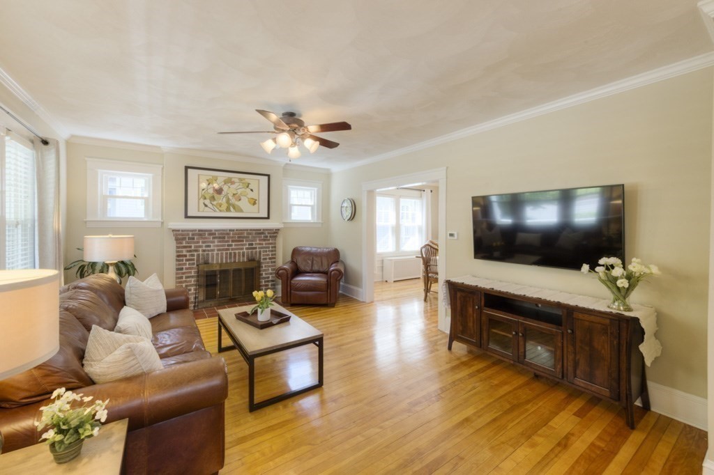 46 Eagle Road Worcester, MA 01605 - Photo 4 of 42 a living room with furniture and a flat screen tv