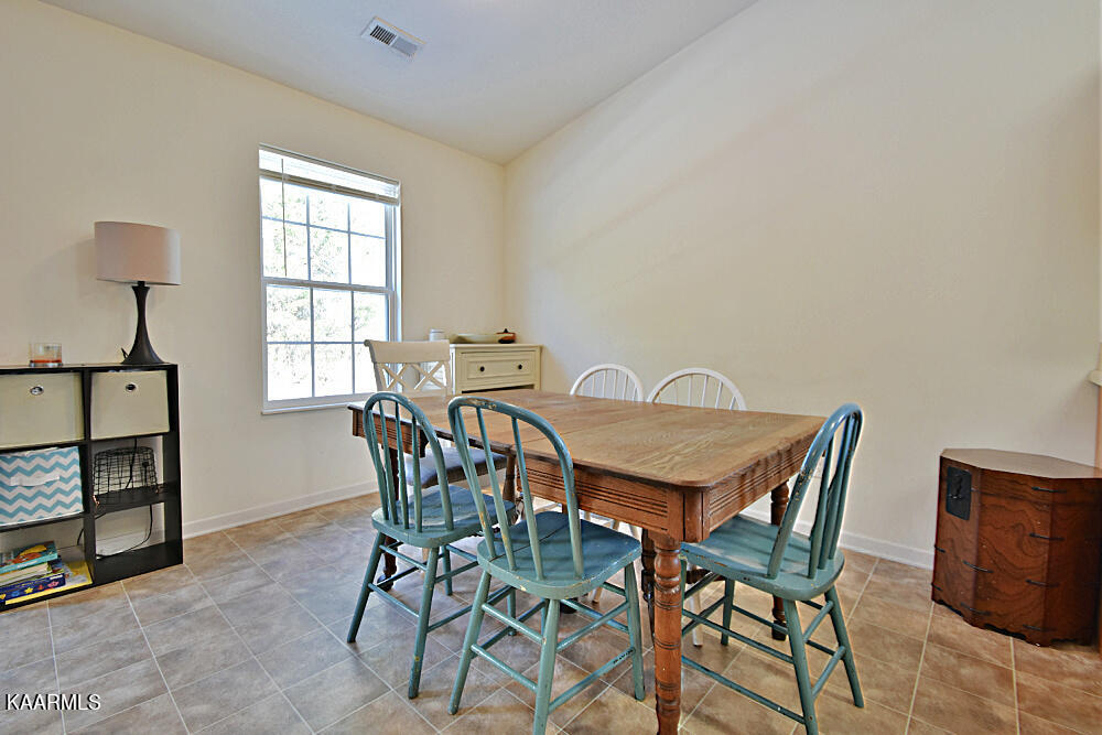 5133 Cedar Knoll Lane Corryton, TN 37721 - Photo 6 of 21 DSC_4659