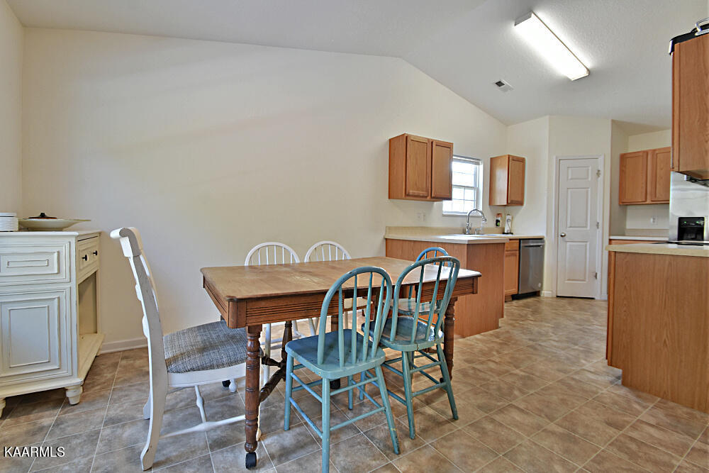 5133 Cedar Knoll Lane Corryton, TN 37721 - Photo 7 of 21 DSC_4660