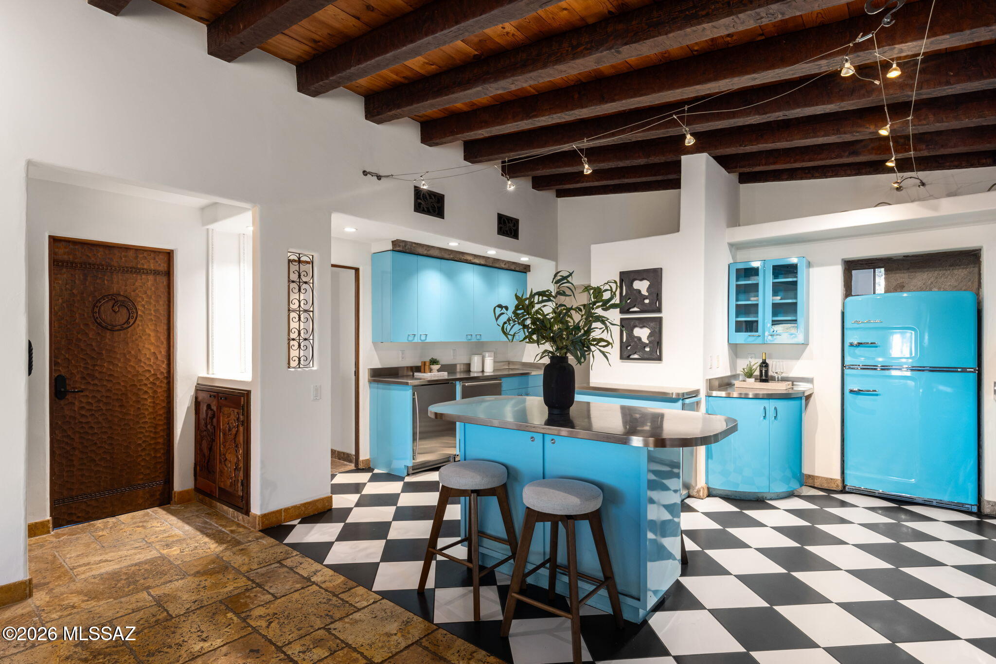 6550 North Rattlesnake Canyon Road Tucson, AZ 85750 - Photo 17 of 51 Retro Kitchen