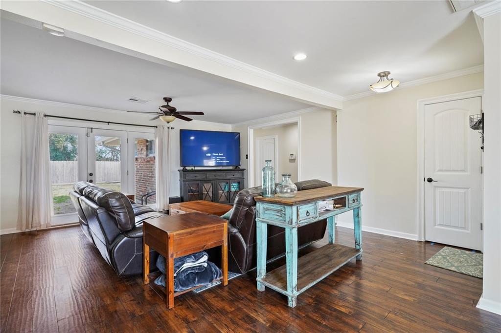 4205 Haring Road Metairie, LA 70006 - Photo 3 of 16 Gallery Image 3
