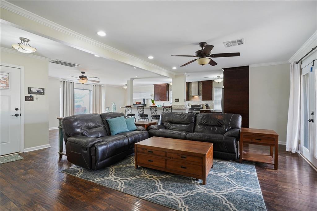 4205 Haring Road Metairie, LA 70006 - Photo 4 of 16 Gallery Image 4