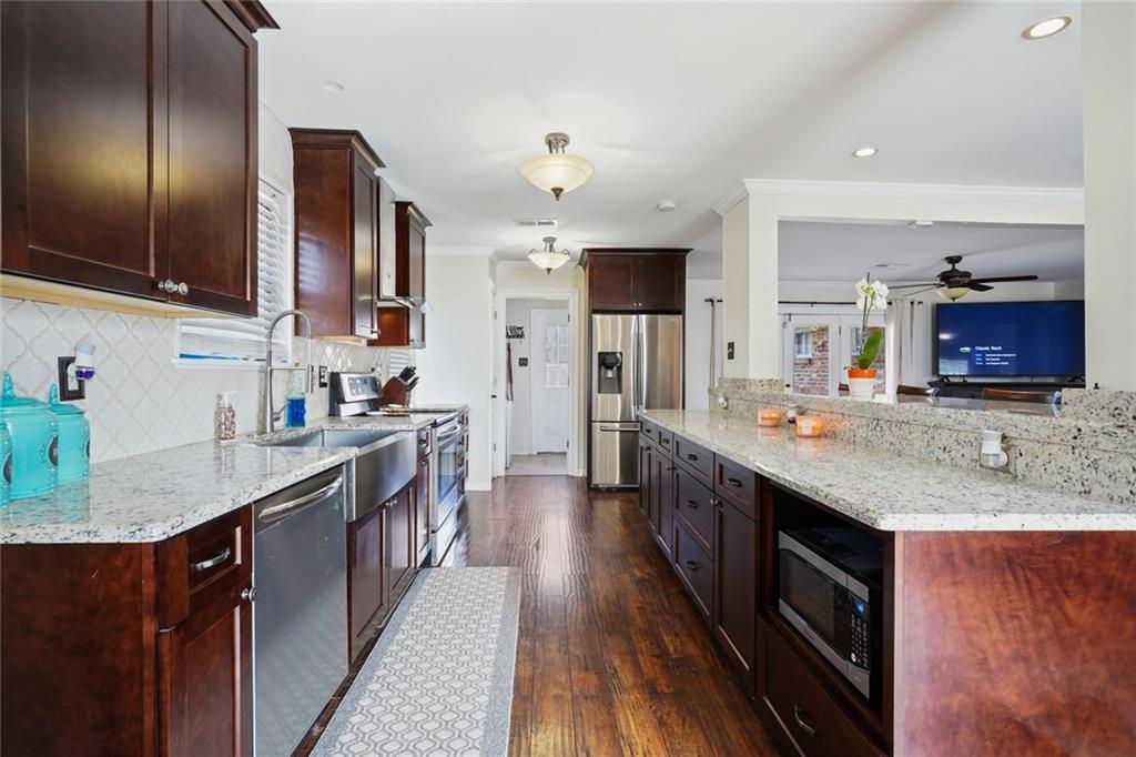 4205 Haring Road Metairie, LA 70006 - Photo 6 of 16 Gallery Image 6
