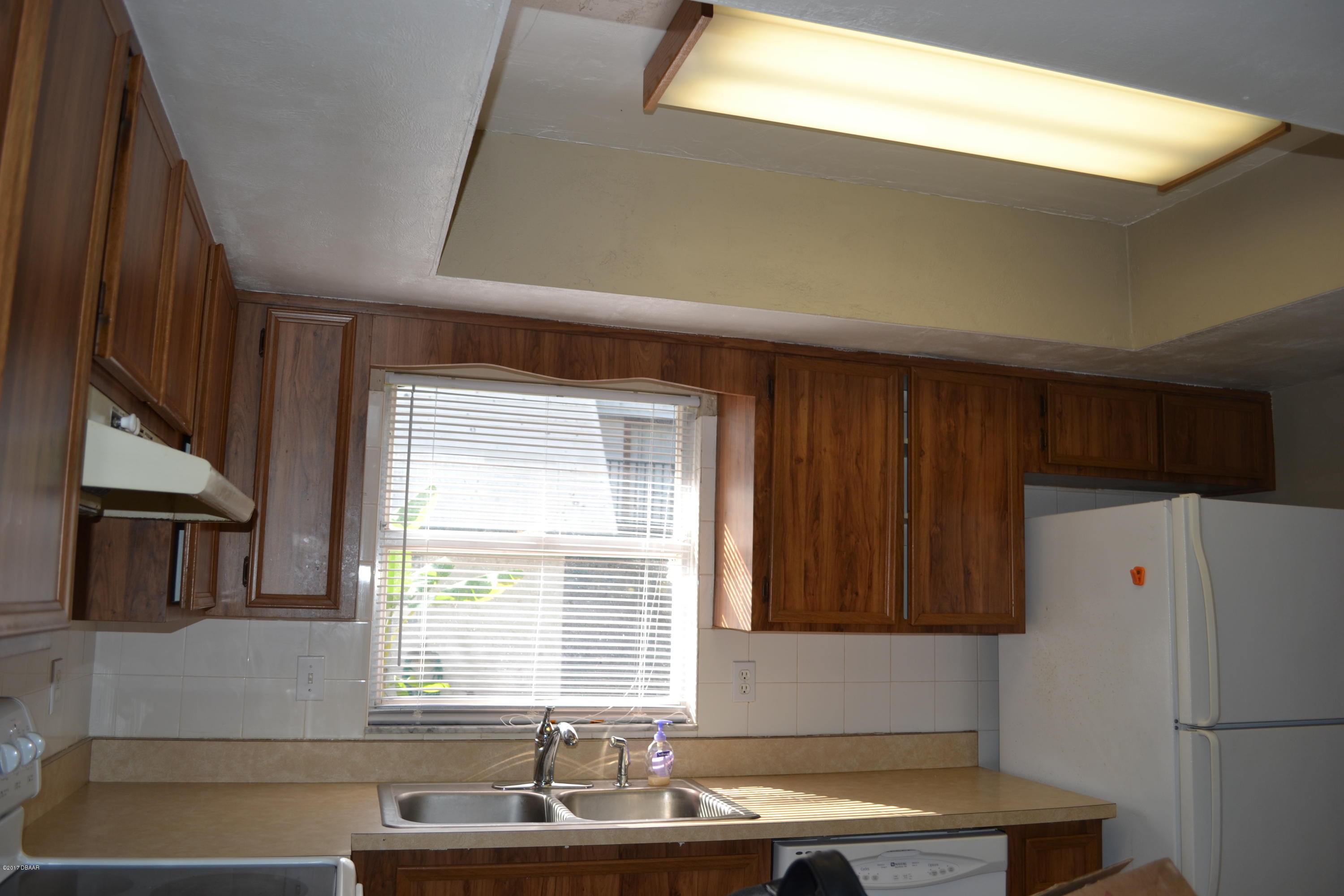 103 Springwood Square Port Orange, FL 32129 - Photo 3 of 18 DSC_0595