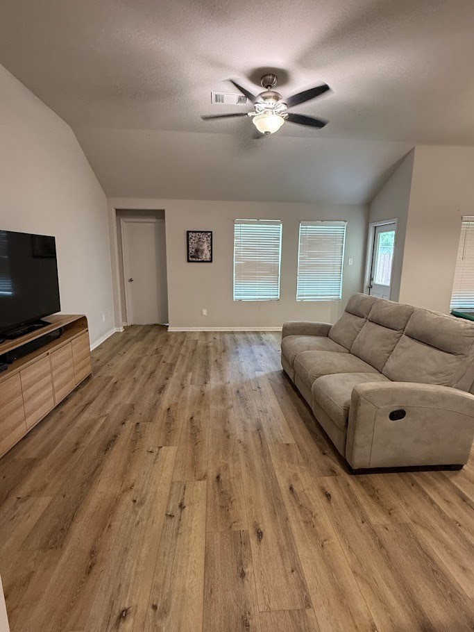 11311 Cascading Stream Way Houston, TX 77044 - Photo 10 of 16