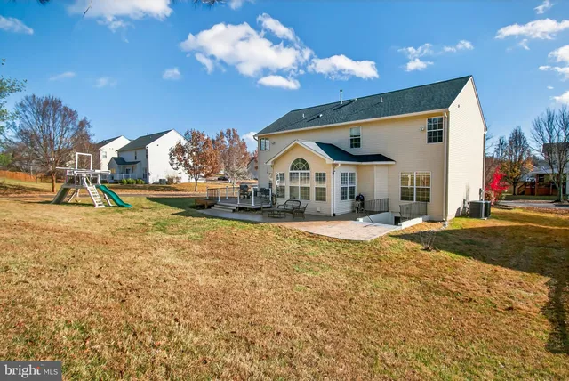 $830,000 | 156 Meadowview Lane, Warrenton, VA 20186