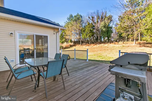 $830,000 | 156 Meadowview Lane, Warrenton, VA 20186