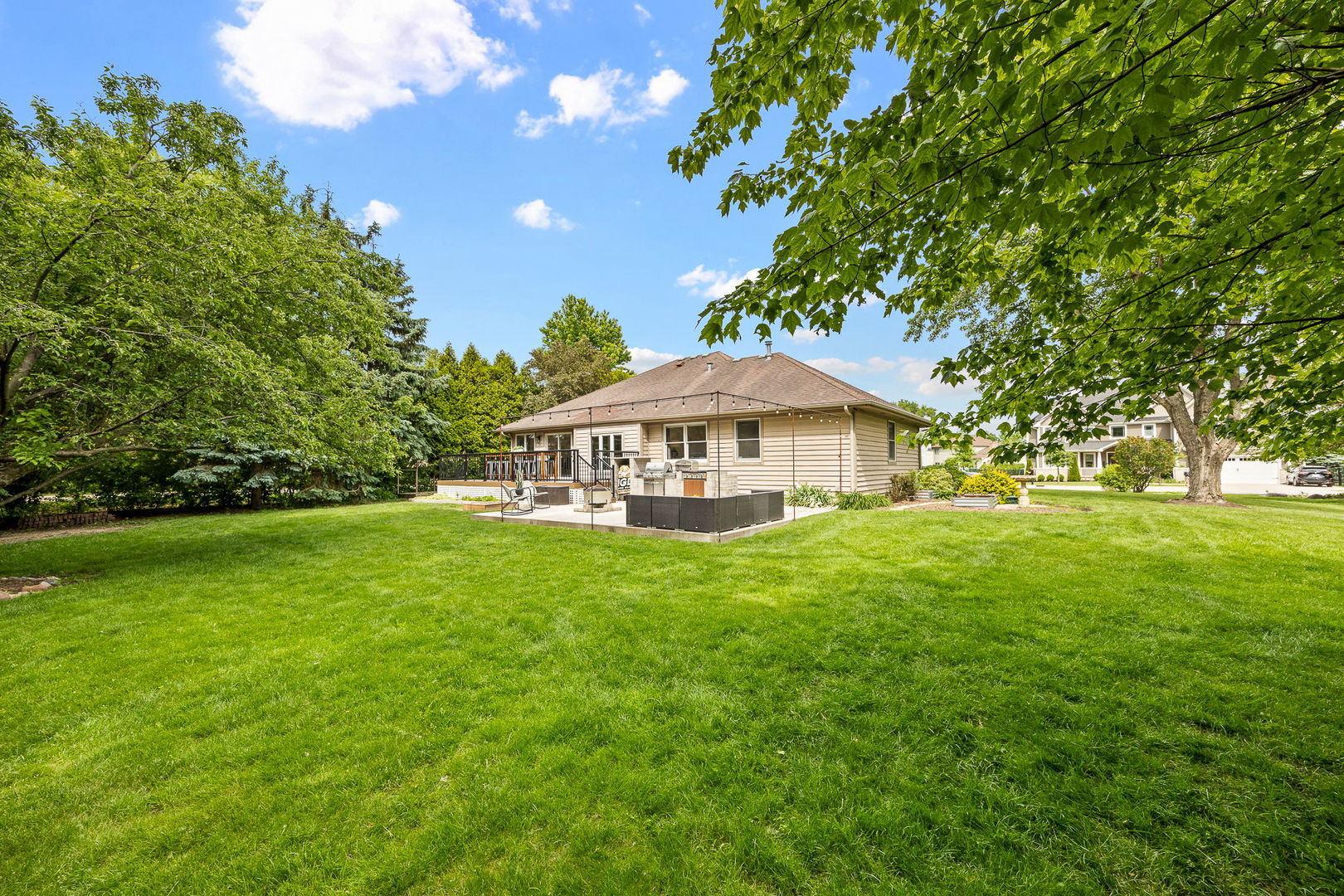 1680 Logan Street Roselle, IL 60172 - Photo 41 of 49