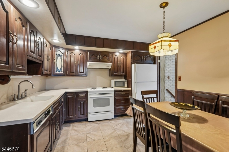 80 Ridge Road Cedar Grove, NJ 07009 - Photo 12 of 39