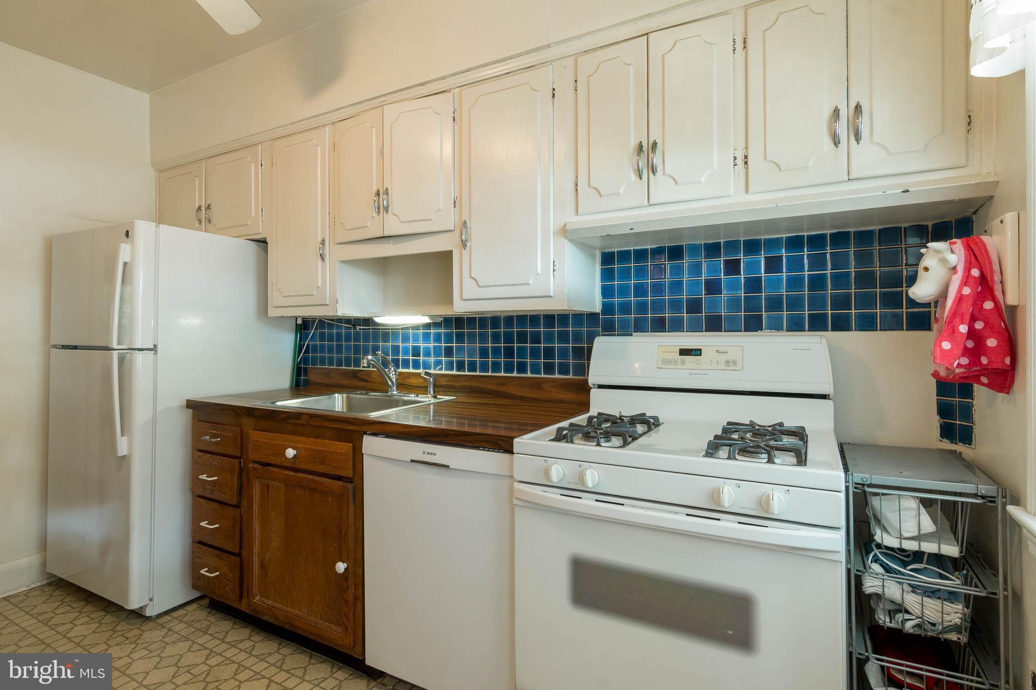 417 Dumbarton Road Baltimore, MD 21212 - Photo 13 of 34