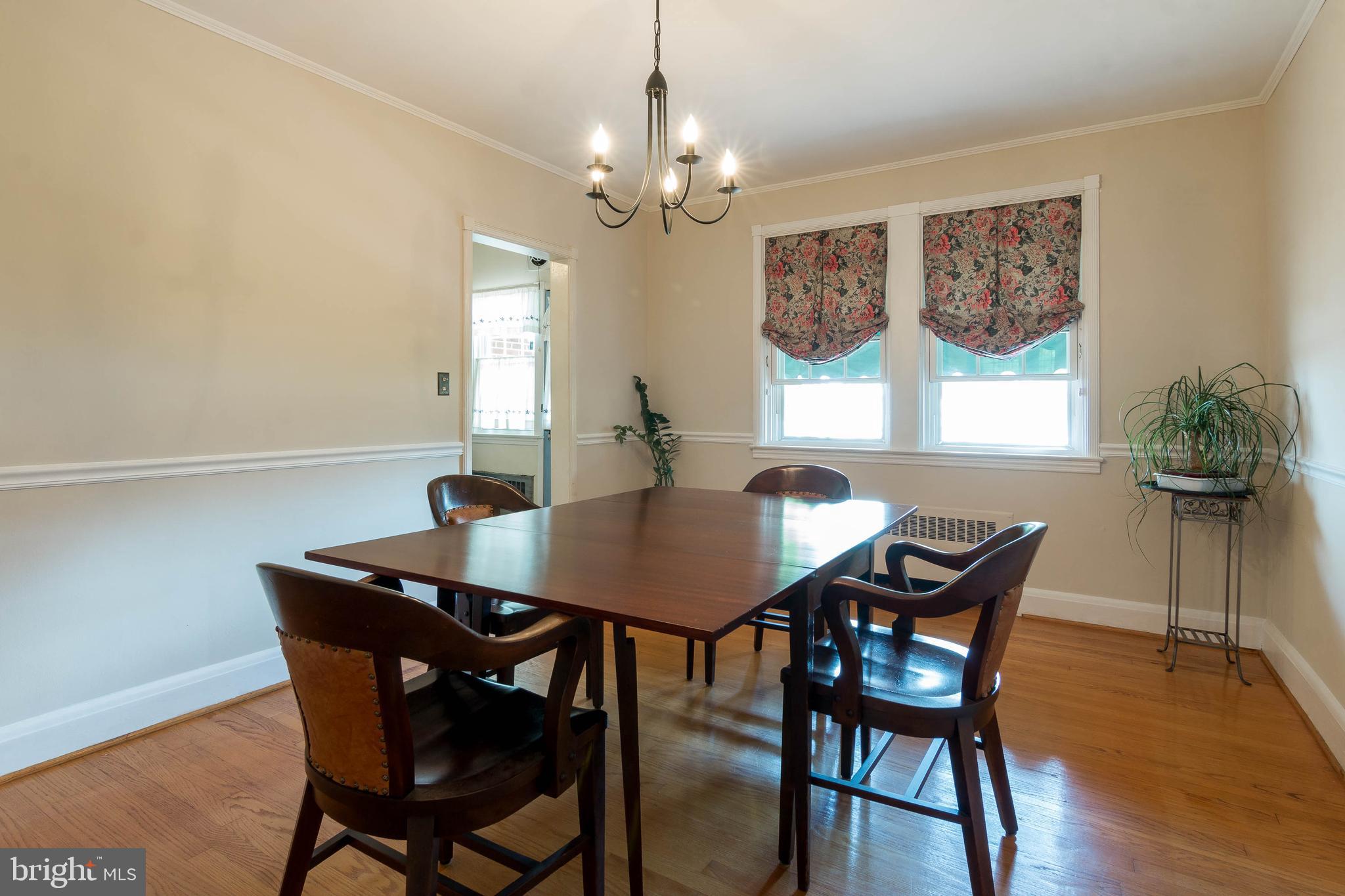 417 Dumbarton Road Baltimore, MD 21212 - Photo 3 of 34